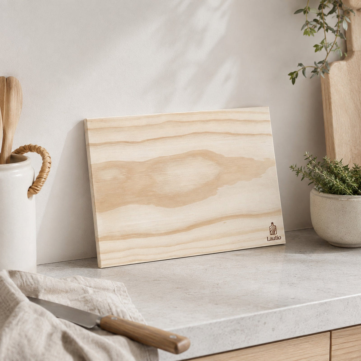 Lautio Accoya cutting board 295 × 195 mm